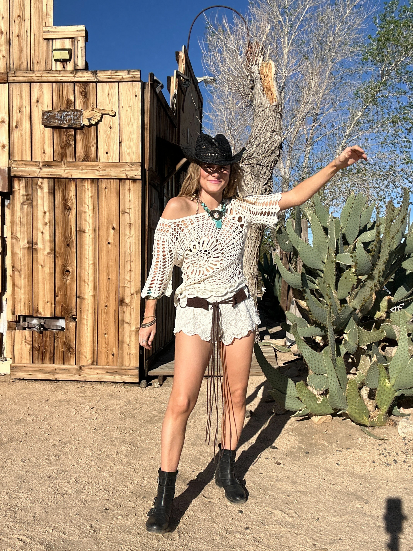 Fringe 70s Loop Belt