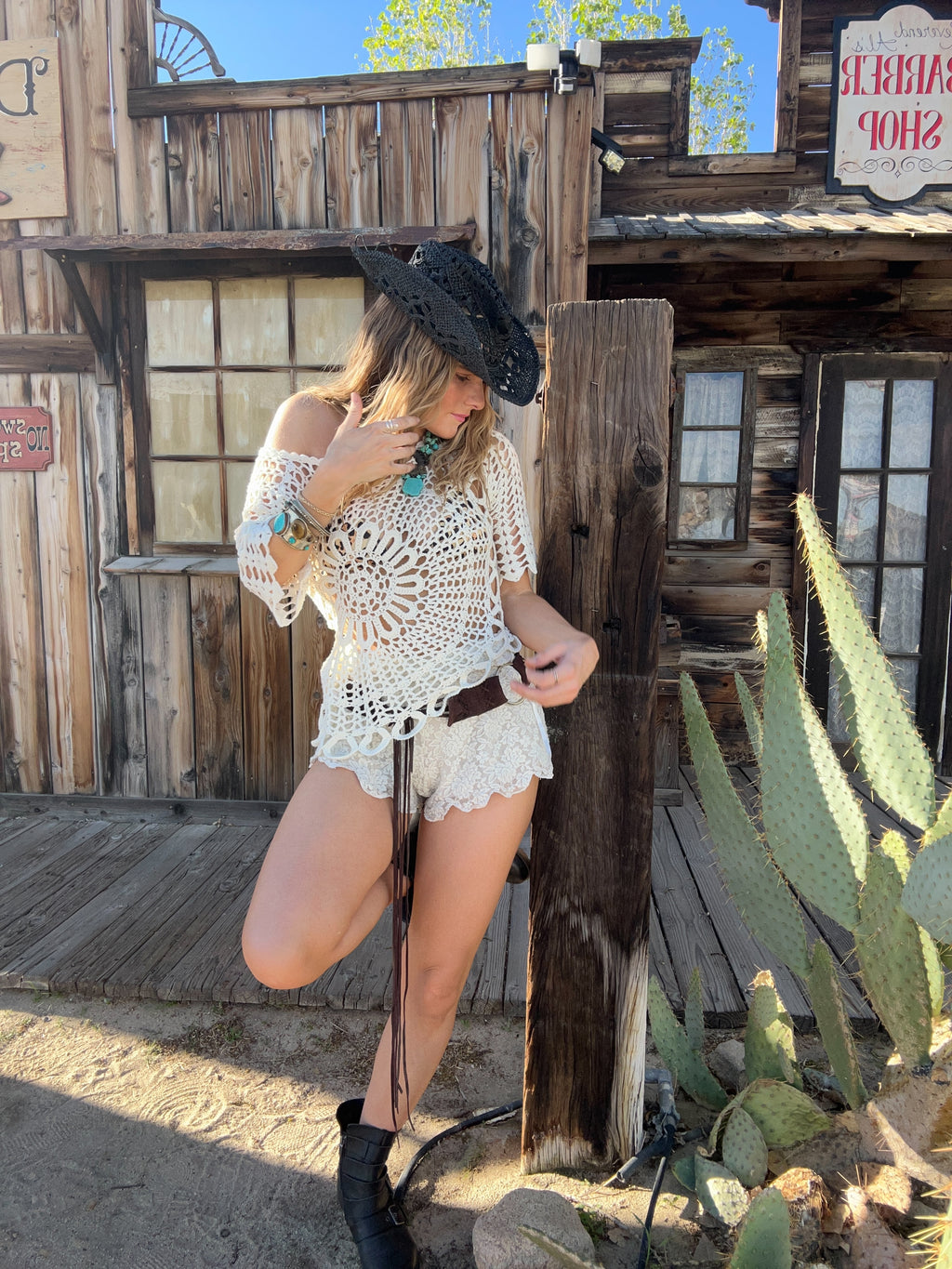 Fringe 70s Loop Belt